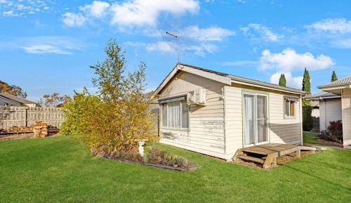 One-Bedroom Holiday Home