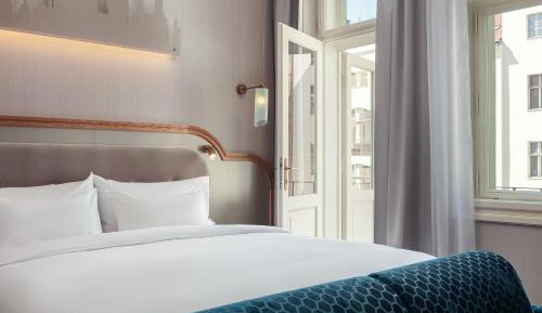 Deluxe King Room with Sofa Bed and Balcony