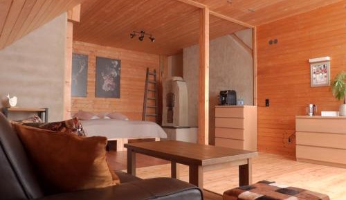 Deluxe Double Room (2 Adults + 1 Child)