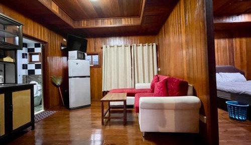 Villa with Garden View