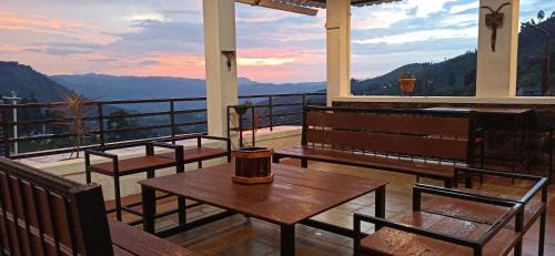Suite with Mountain View