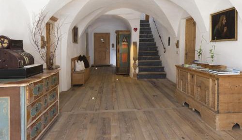 One-Bedroom Apartment with Terrace