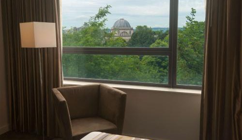 Superior Room with Tree Lined View