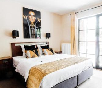 Comfort Queen Room with Balcony