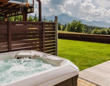 Deluxe Apartment No. 1 with Terrace, Jacuzzi and Mountain View