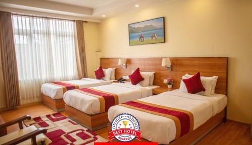Deluxe Triple Room with Complimentary Airport Pickup for International Flights