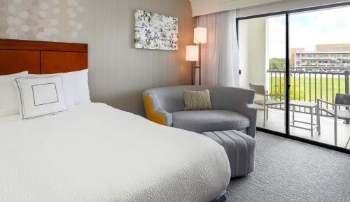 Guest room, 1 King, Balcony