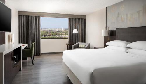 Deluxe King Room - High Floor