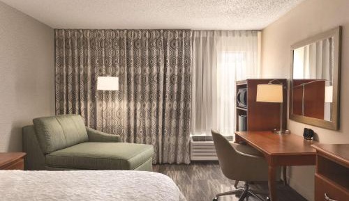 King Room with King Bed - Non-Smoking