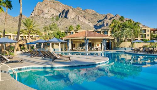 Non-Smoking King Room with Pool View