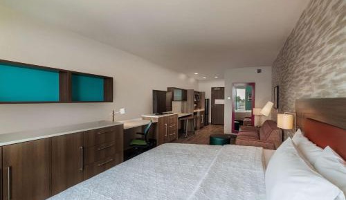 King Studio Suite - Non-Smoking