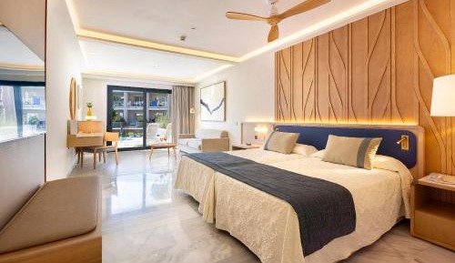 Junior Suite with Private Pool