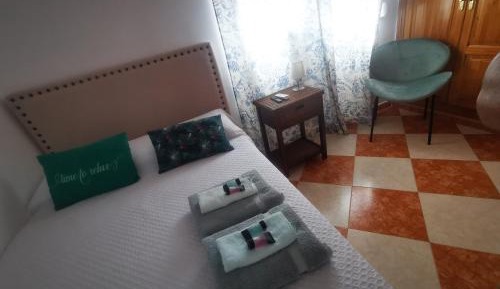 Standard Double Room with Shared Bathroom