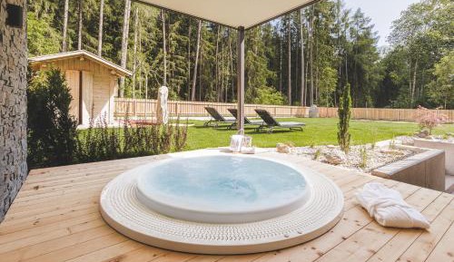 Three-Bedroom Superior Apartment