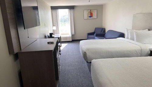 Queen Suite - Non-Smoking