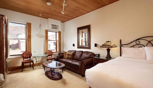 One-Bedroom Suite