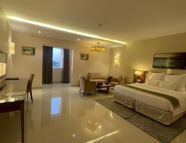 Junior Suite Non-Smoking 1 King Bed