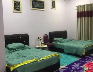 Quadruple Room with Private Bathroom