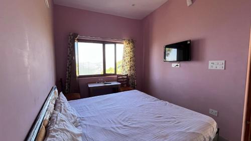Double Room with Mountain View