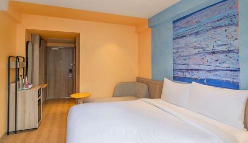 Standard Double Room (15% discount on F&B/Laundry, Non-Alcoholic Welcome drink & 2 Pints on the House)