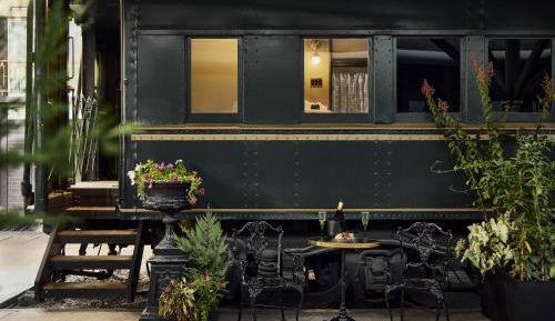 Sleeper Deluxe Train Carriage