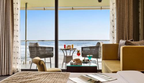 Premium Room with Balcony and Sea View 