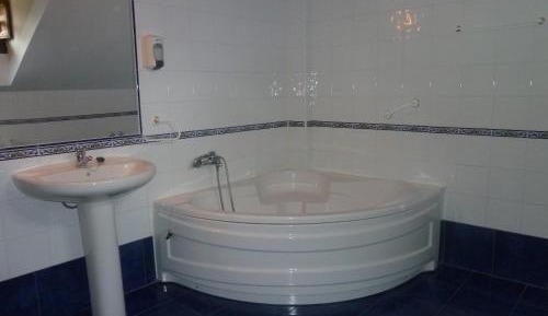 One-Bedroom Apartment (2 Adults)