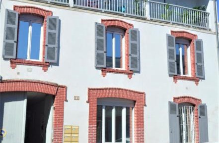 One-Bedroom Apartment with Garden