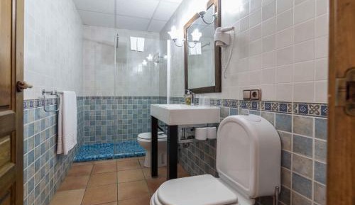 Apartment with Mountain View