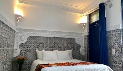 Deluxe Double Room (2 Adults + 1 Child)