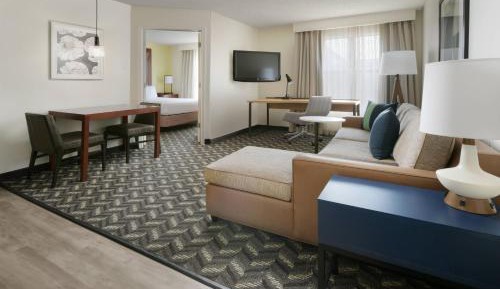 One-Bedroom Queen Suite with Sofa Bed