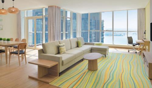Three Bedroom Apartment, 2 King, 2 Twin, Beach Access 