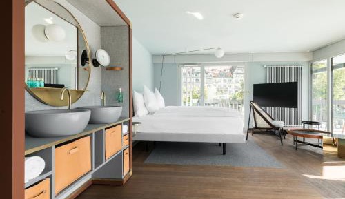 Suite with River View