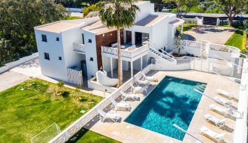 Villa with Garden View