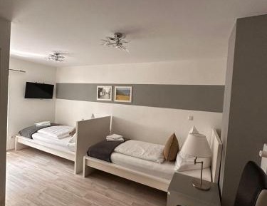 Twin Room with Shower