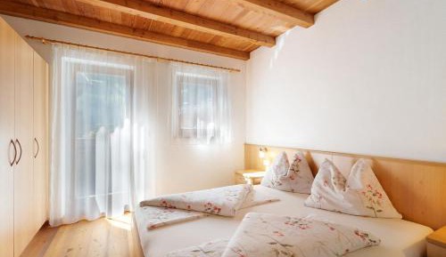 Superior One-Bedroom Apartment with Balcony