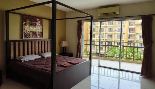 Studio with Pool View