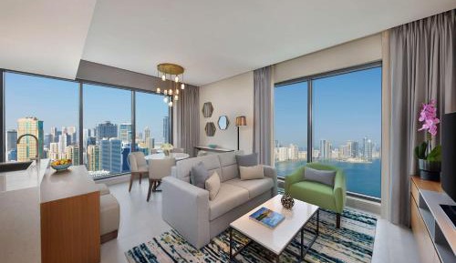 One-Bedroom Corner King Apartment