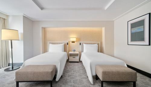 Deluxe Room Twin City View