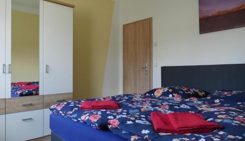 One-Bedroom Apartment (1)