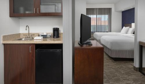 Suite with Two Queen Beds and Sofa Bed - Hearing Accessible
