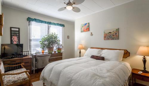Main House B&B Queen Room