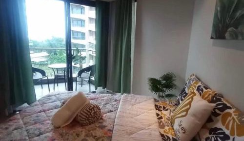 Studio with Balcony