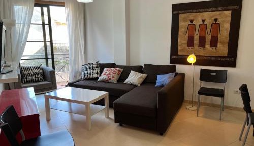 Apartment with Pool View 