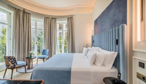 Corner Deluxe Double or Twin Room