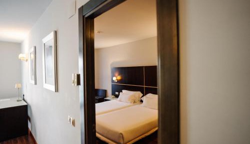 Twin Room with Living Room 