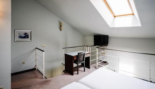 Duplex Twin Room with Living Room 