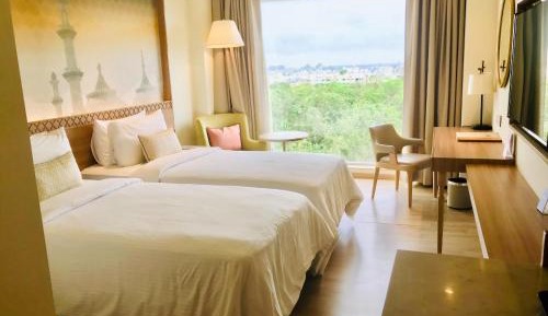 Superior Twin City View Room