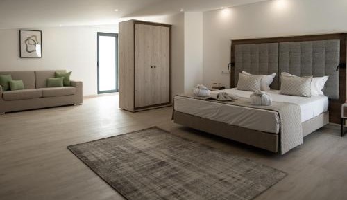 King Suite with Spa Bath