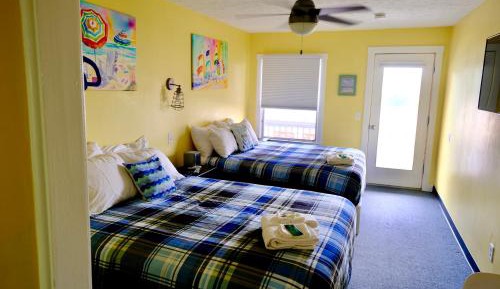 Two Queen Beds with Kitchenette